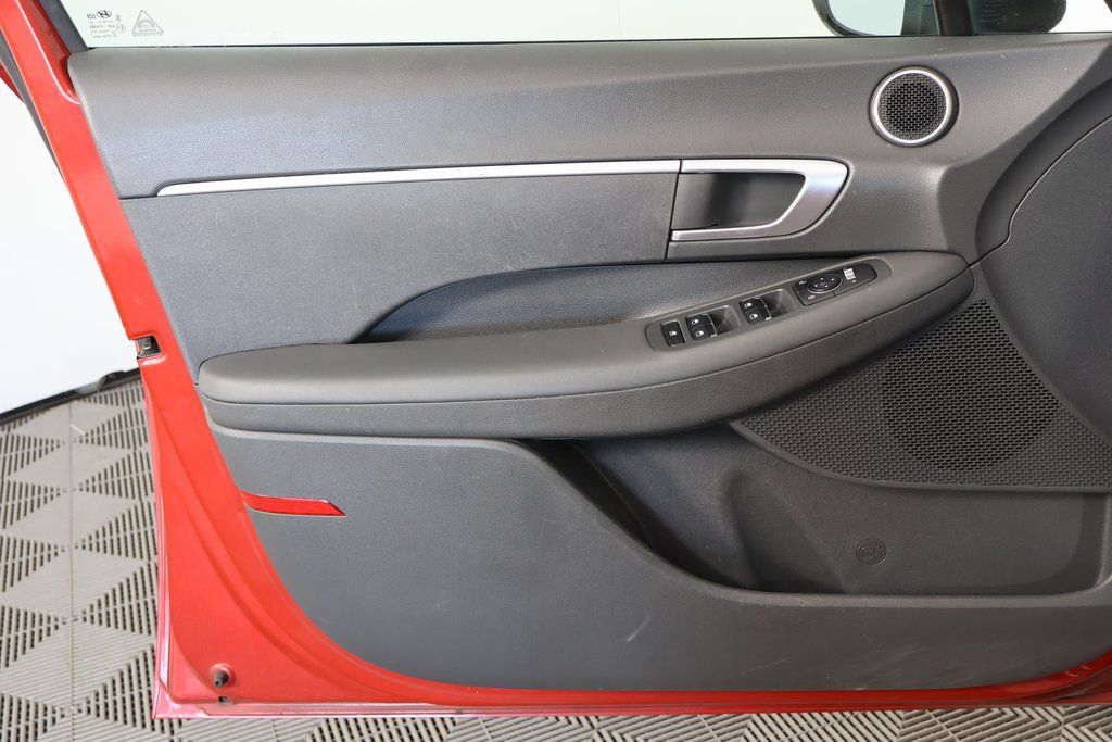 Thumbnail: 2021 Hyundai Sonata - 11