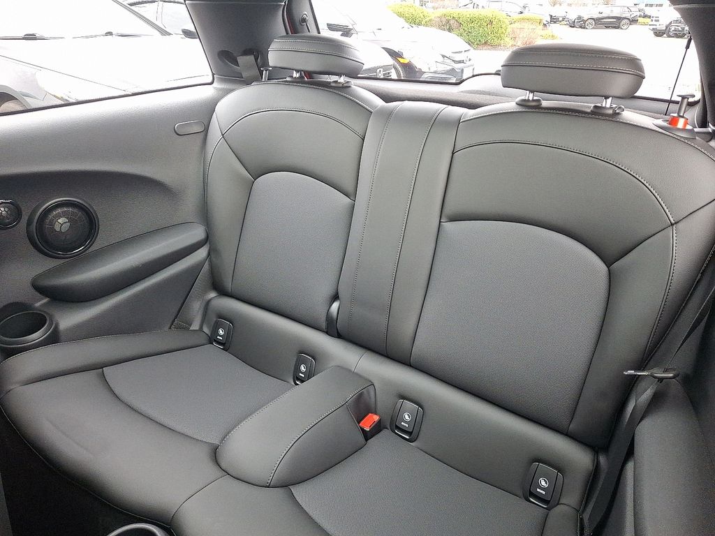 Thumbnail: 2020 MINI Cooper - 10