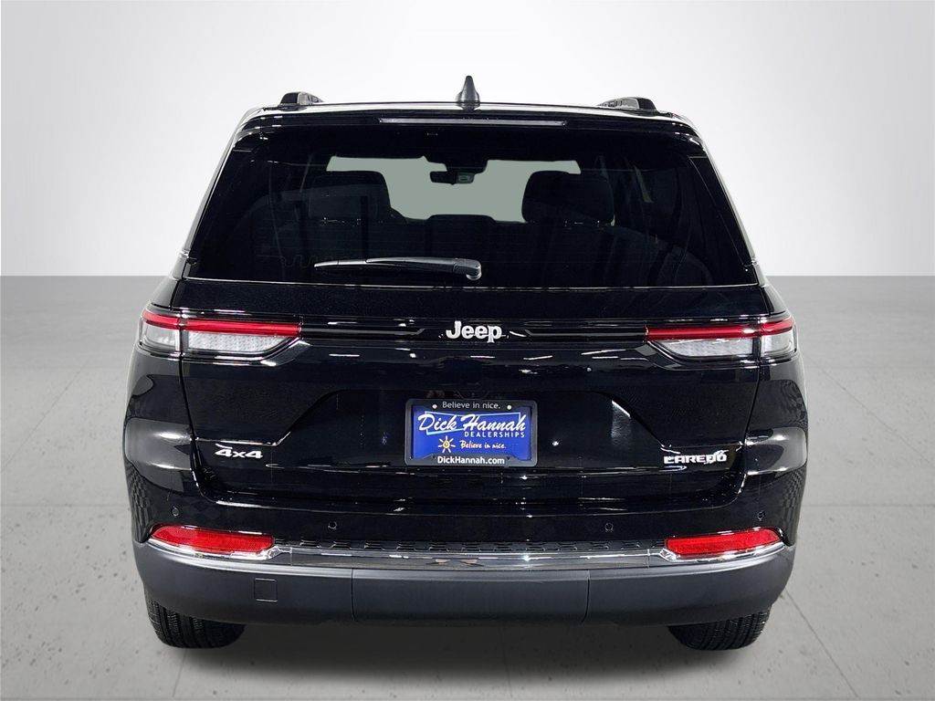 2025 Jeep Grand Cherokee Laredo X