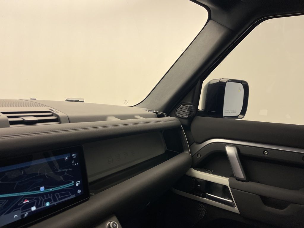 Thumbnail: 2023 Land Rover Defender - 21