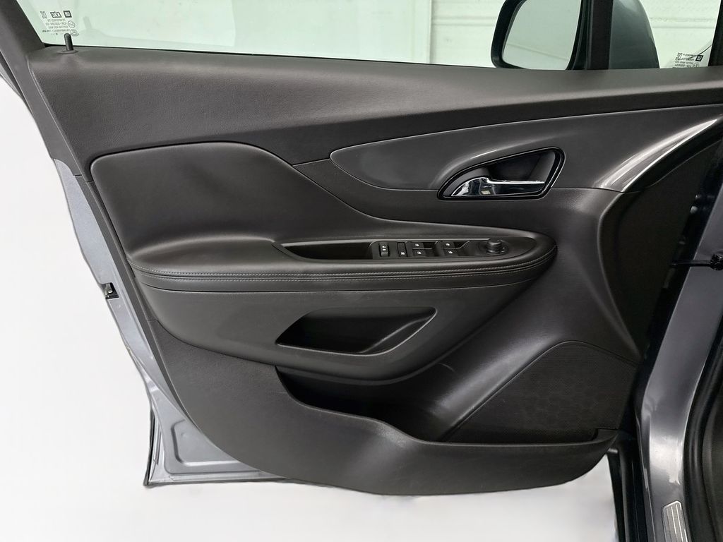 Thumbnail: 2019 Buick Encore - 22