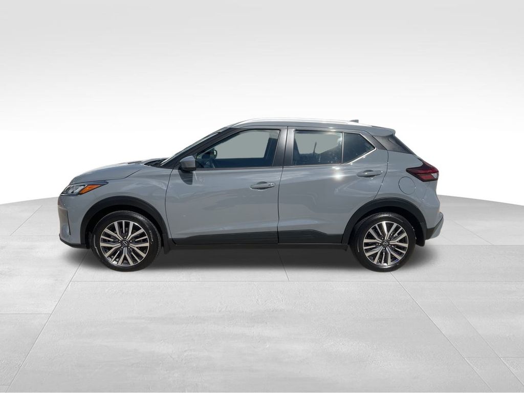 2024 Boulder Gray Pearl Nissan Kicks SV FWD SUV