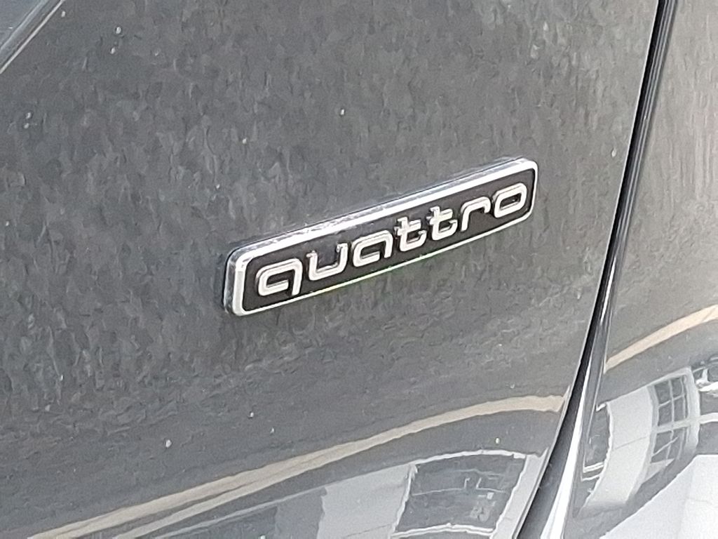 Thumbnail: 2025 Audi Q6 e-tron - 29