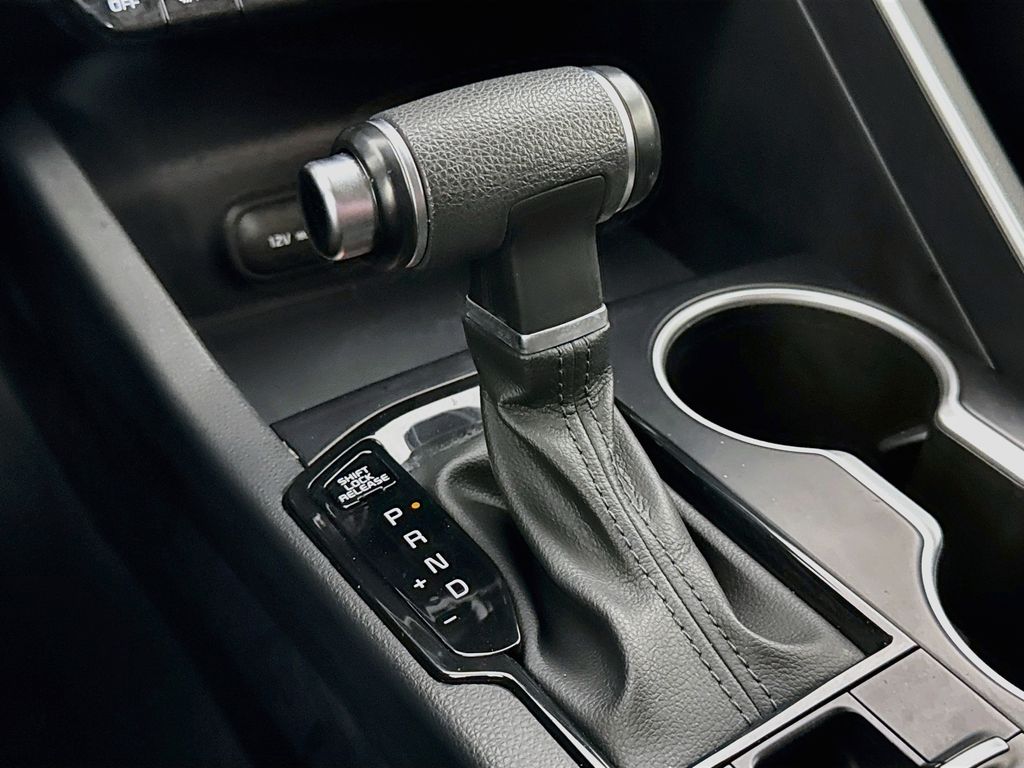 Thumbnail: 2023 Kia K5 - 16