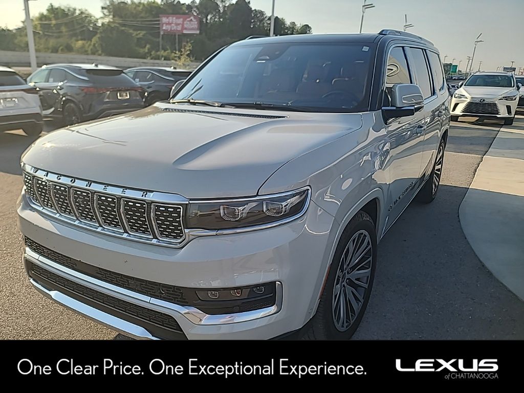 Luxury White Pearlcoat 2022 Jeep Grand Wagoneer Series III 4WD SUV / Crossover Four-Wheel Drive 8-Speed Automatic