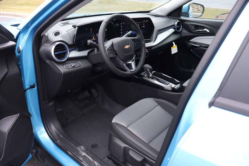 Thumbnail: 2026 Chevrolet Trax - 13