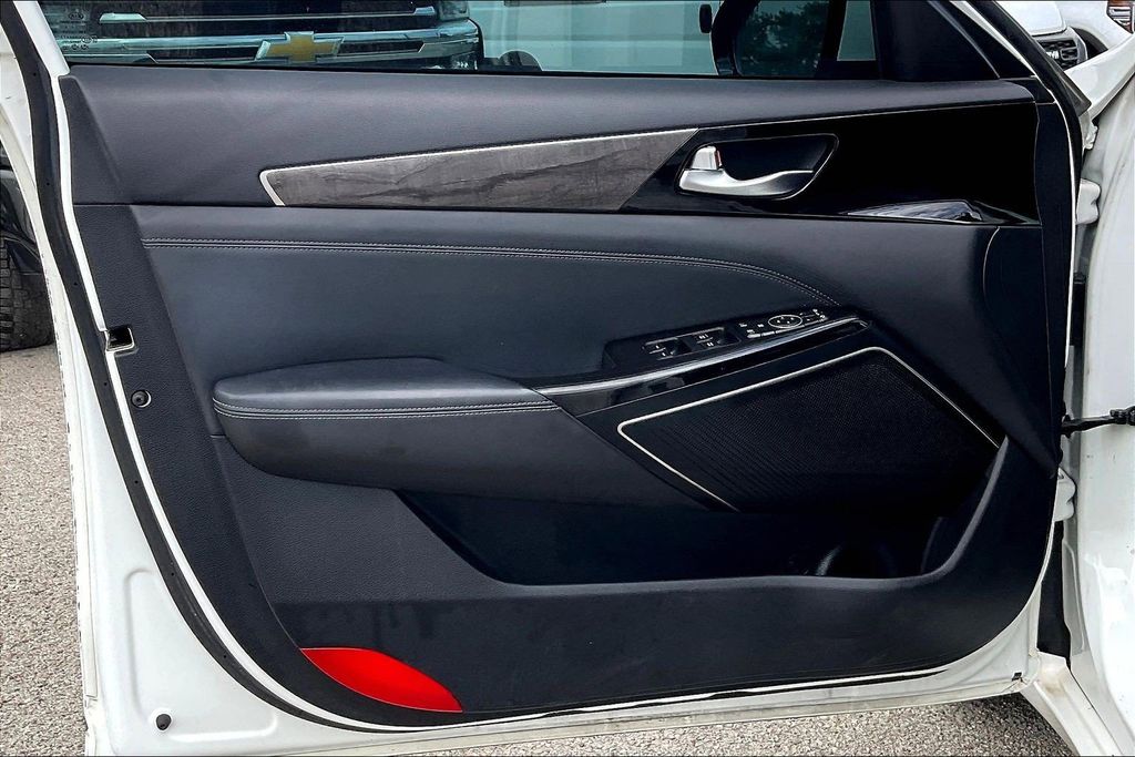 Used 2020 Kia Cadenza Technology 4D Sedan