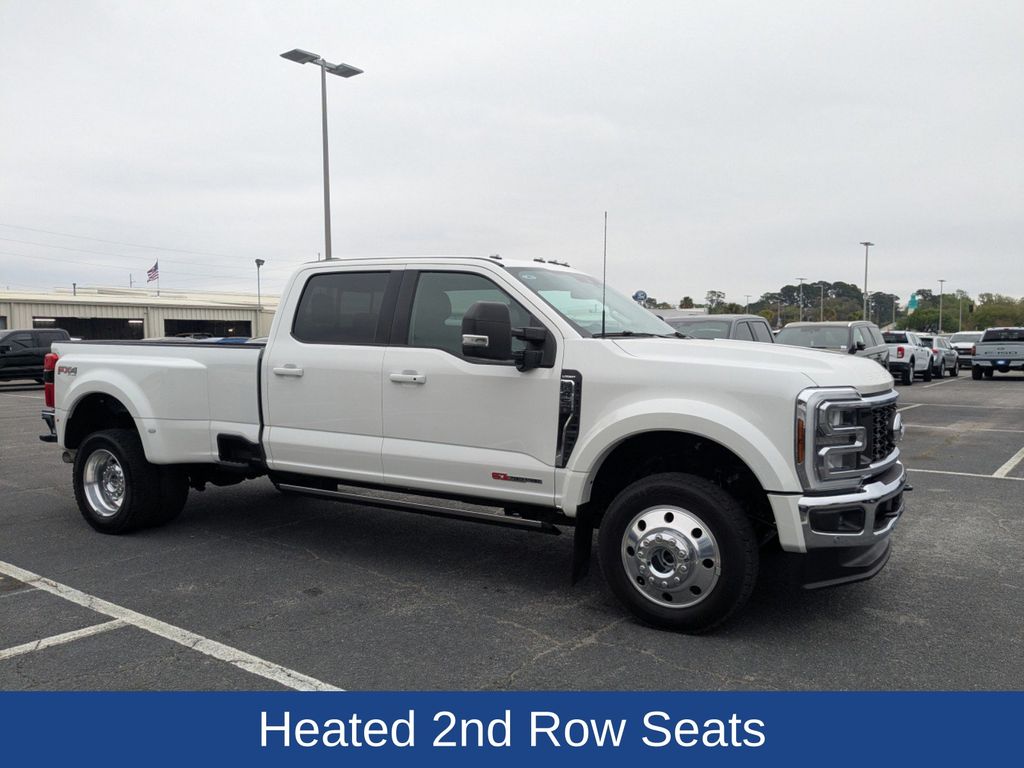 2025 Ford F-450 Super Duty LARIAT