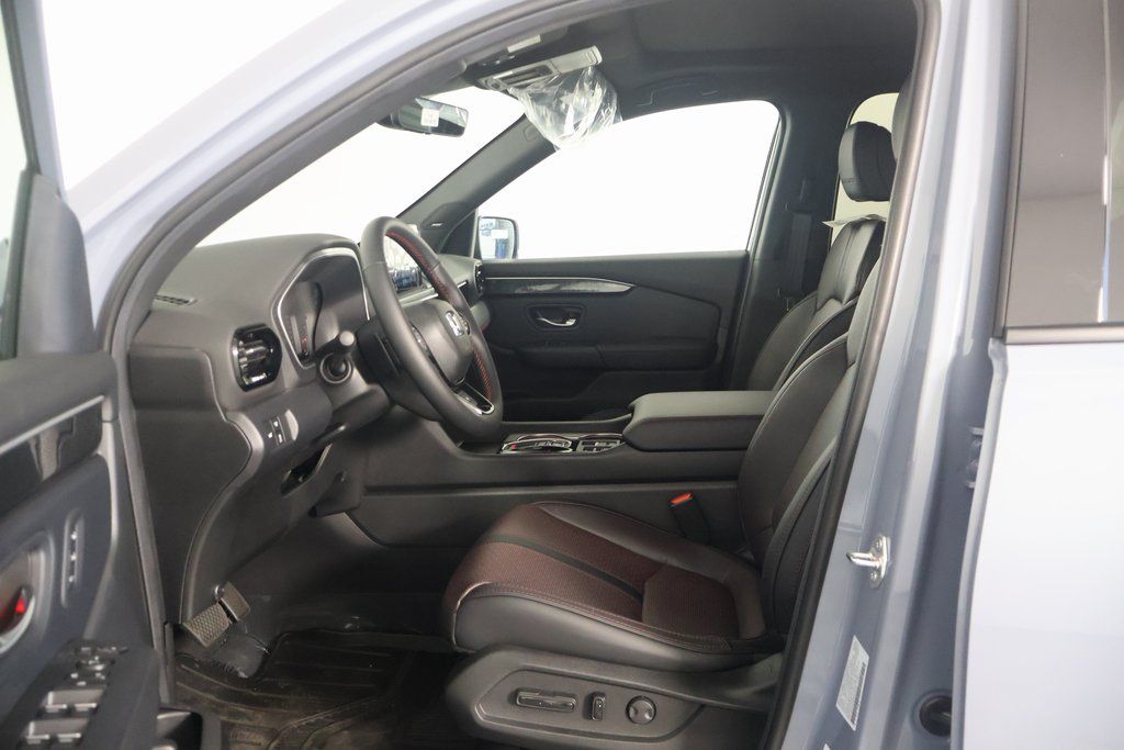 2025 Honda Pilot Black Edition 5