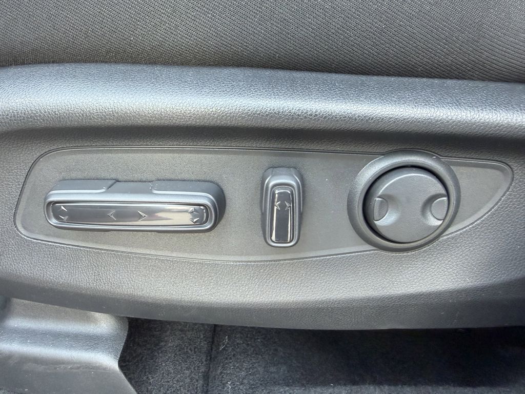 new 2026 Honda CR-V Hybrid car, priced at $38,940