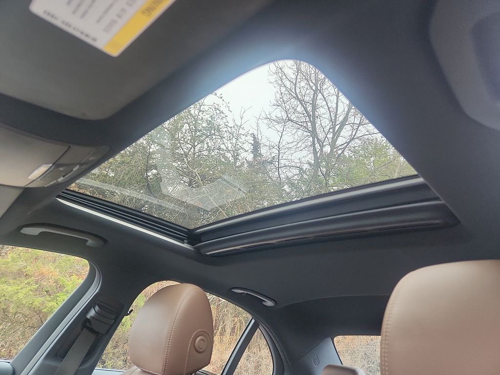 Thumbnail: 2017 Mercedes-Benz E-Class - 13