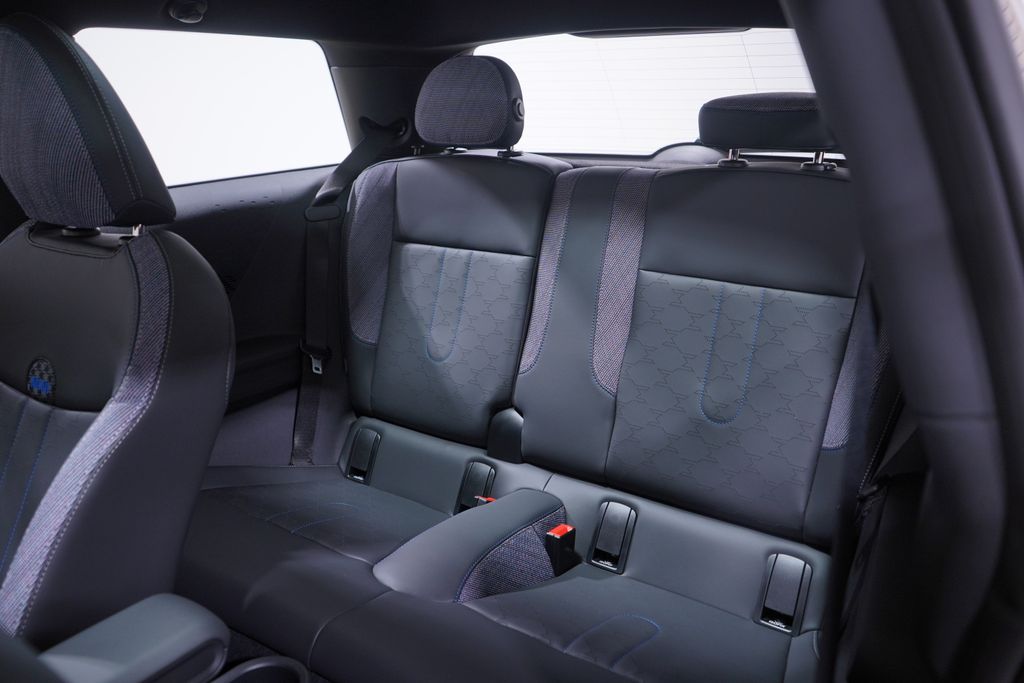 Thumbnail: 2026 MINI Cooper - 9