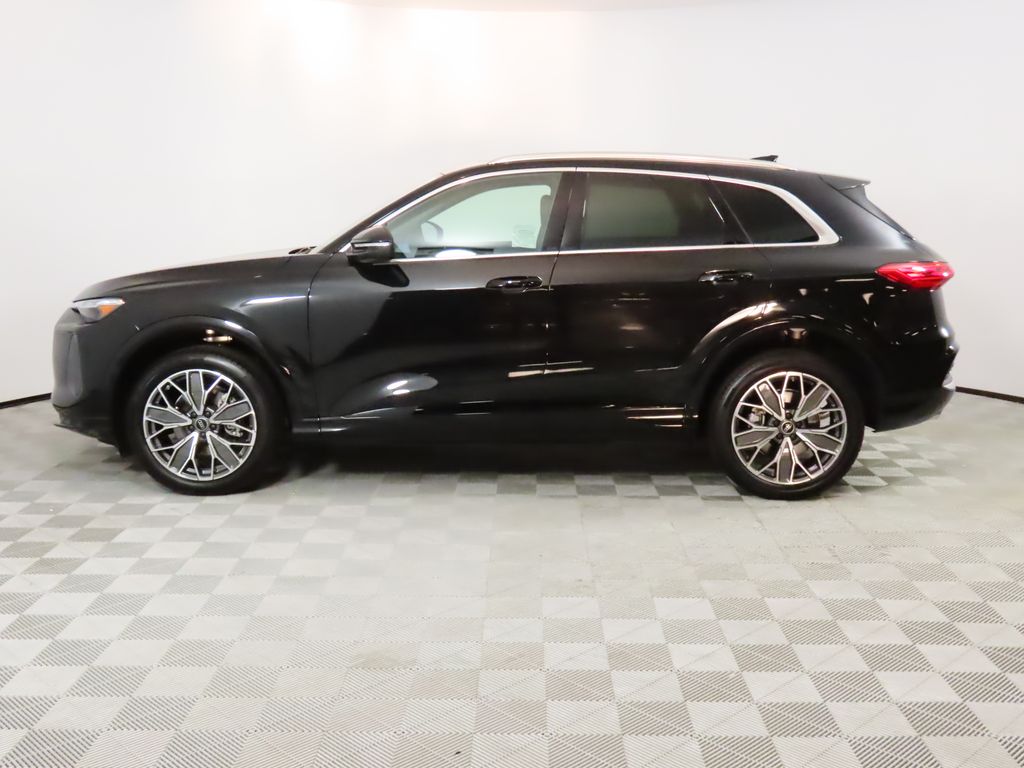 Thumbnail: 2025 Audi Q5 - 2