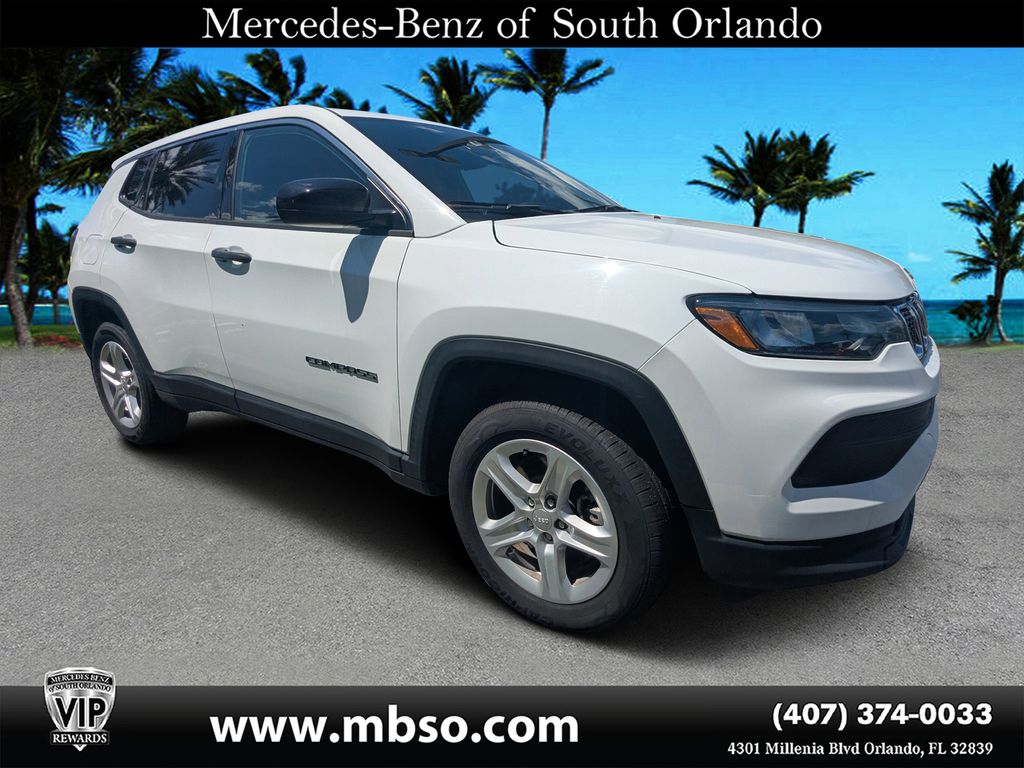 Bright White Clearcoat 2023 Jeep Compass SUV / Crossover Four-Wheel Drive 8-Speed Automatic