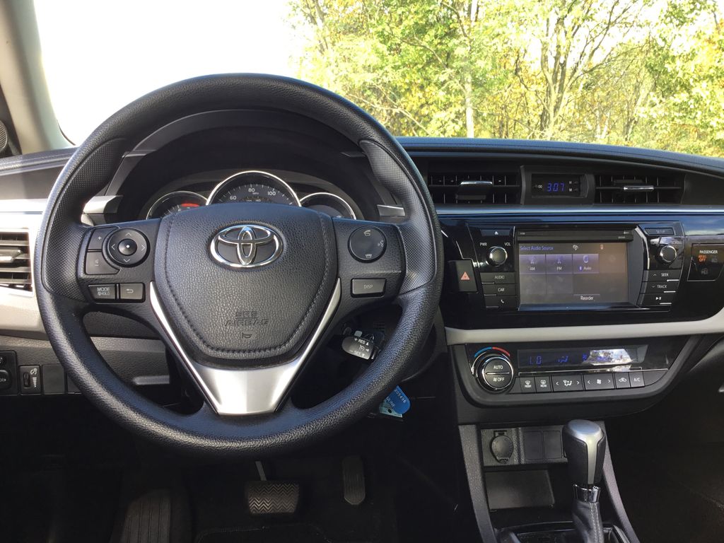 Thumbnail: 2014 Toyota Corolla - 11