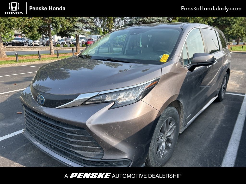 2021 Toyota Sienna LE -
                  Indianapolis, IN