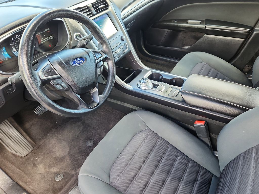 View vehicle photo 7