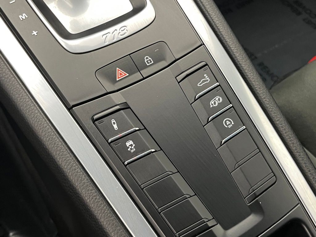 Thumbnail: 2023 Porsche 718 Cayman - 16