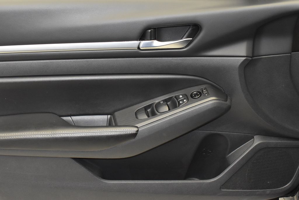 2022 Nissan Altima SV 11