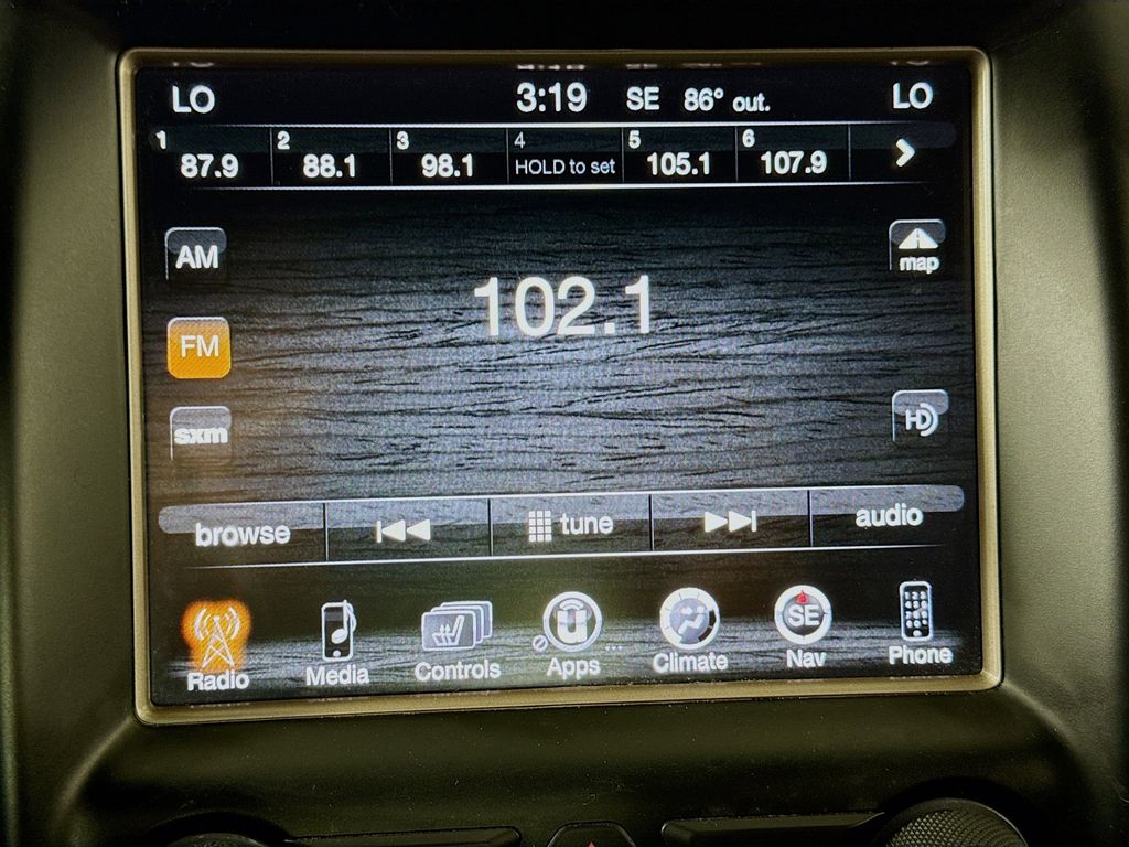 Thumbnail: 2015 Jeep Grand Cherokee - 15