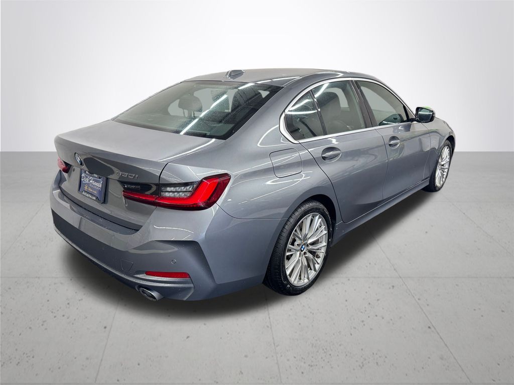2024 BMW 3 Series 330i