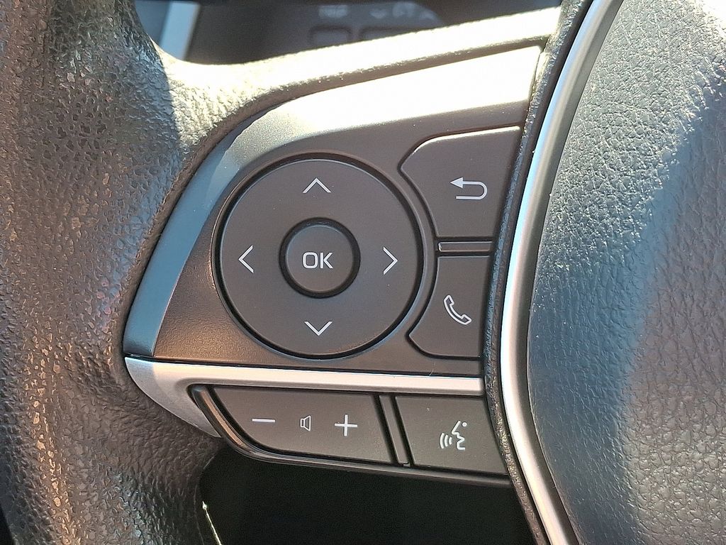 Thumbnail: 2021 Toyota Camry - 20