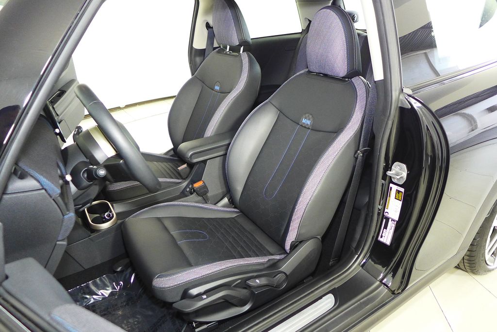 Thumbnail: 2025 MINI Cooper - 22