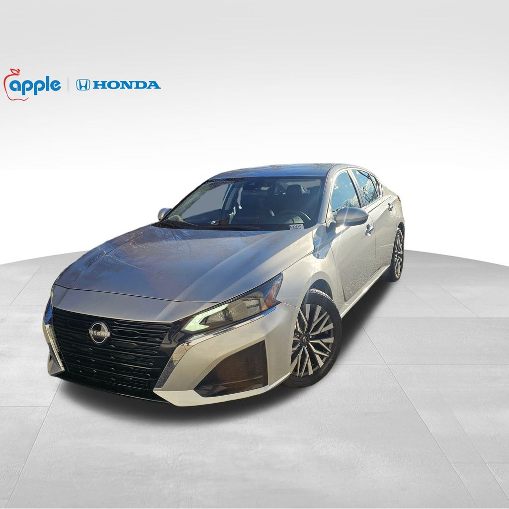 2023 Nissan Altima SV