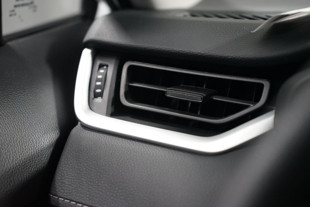 Thumbnail: 2025 Toyota RAV4 - 25