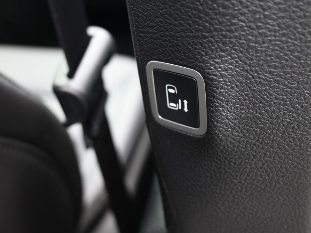 New 2026 Silver Mist Clearcoat Chrysler Select image 38