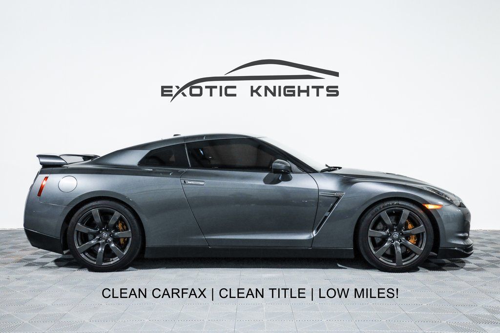 2009 Nissan GT-R Premium AWD