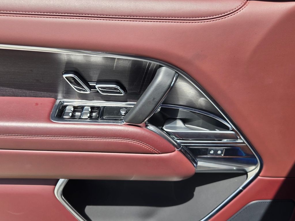 2025 Land Rover Range Rover - $103,875