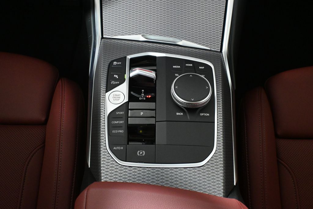 Thumbnail: 2026 BMW 3 Series - 23