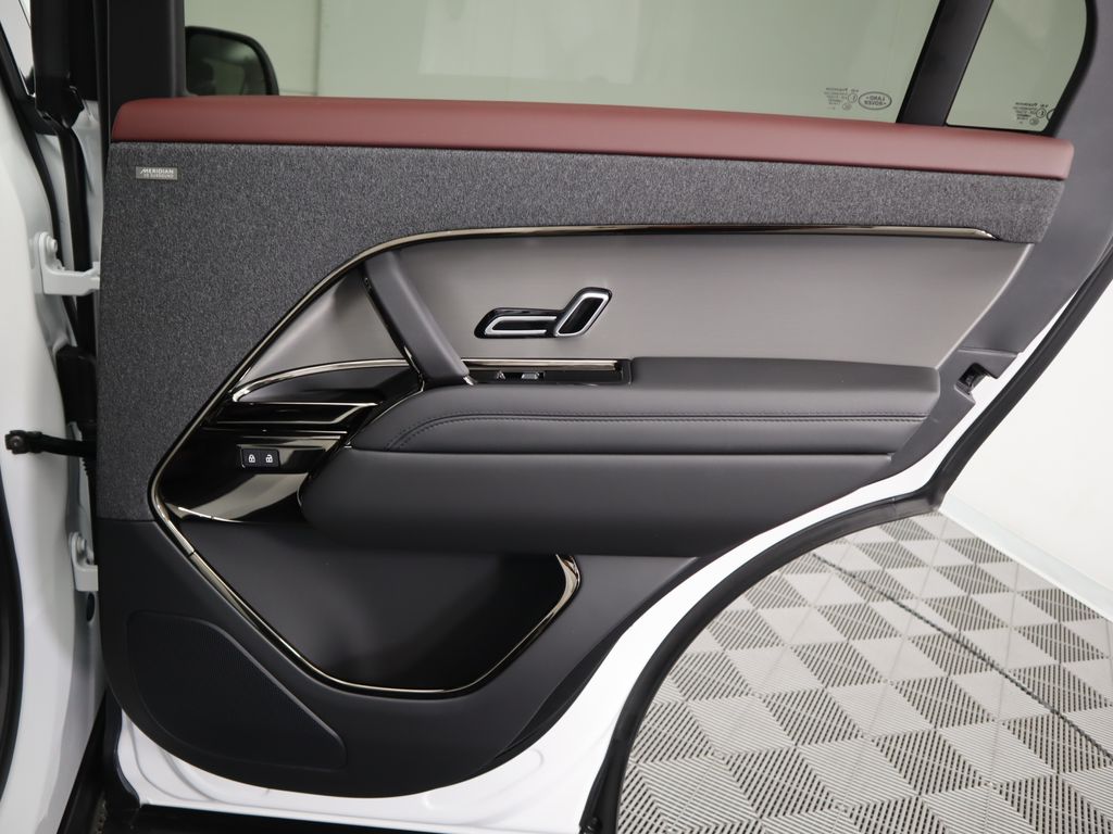 2025 Land Rover Range Rover Sport Dynamic 29