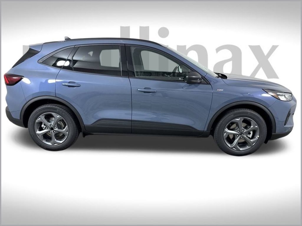 2025 Ford Escape Hybrid ST-Line photo 13