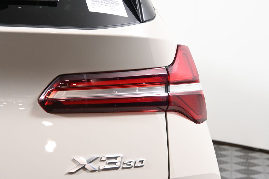 Thumbnail: 2026 BMW X3 - 13