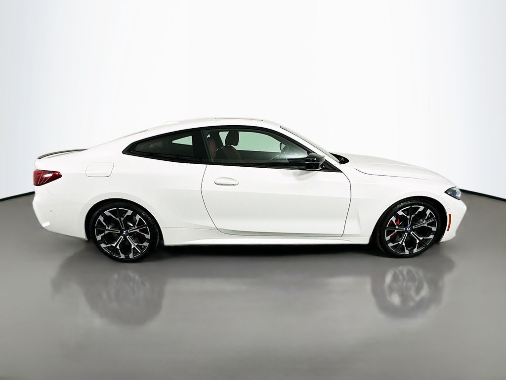 Thumbnail: 2025 BMW 4 Series - 4