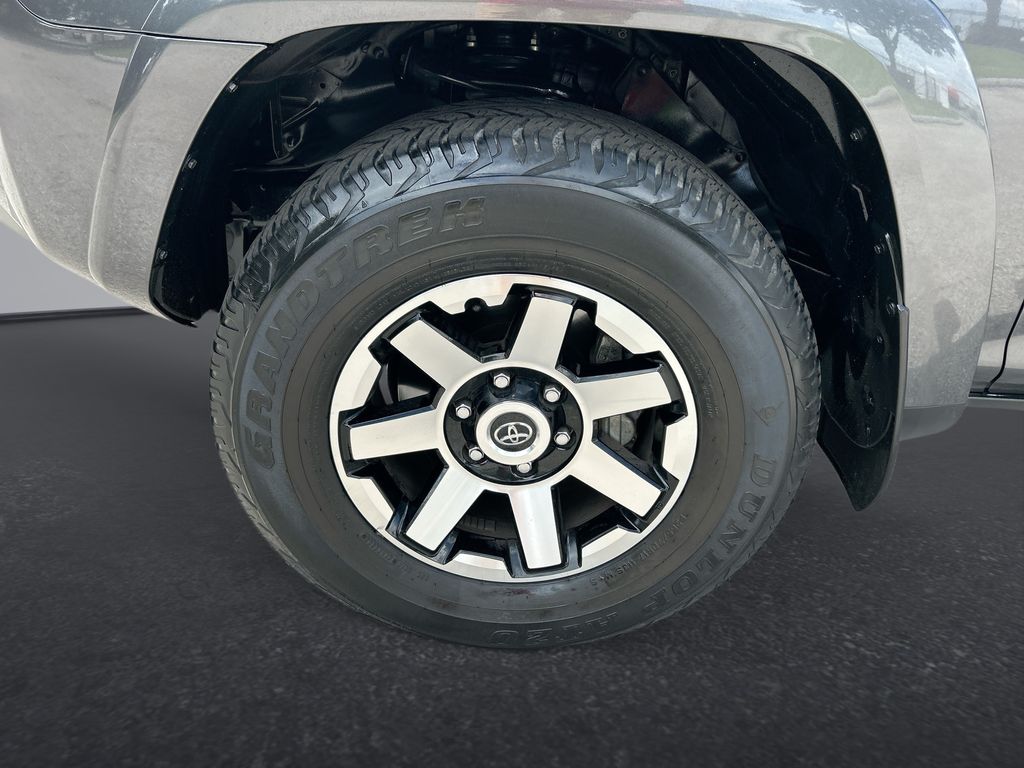 Thumbnail: 2023 Toyota 4Runner - 10