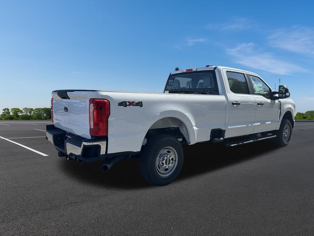 New 2026 Ford Super Duty F-250 Crew Cab 8' Box XL