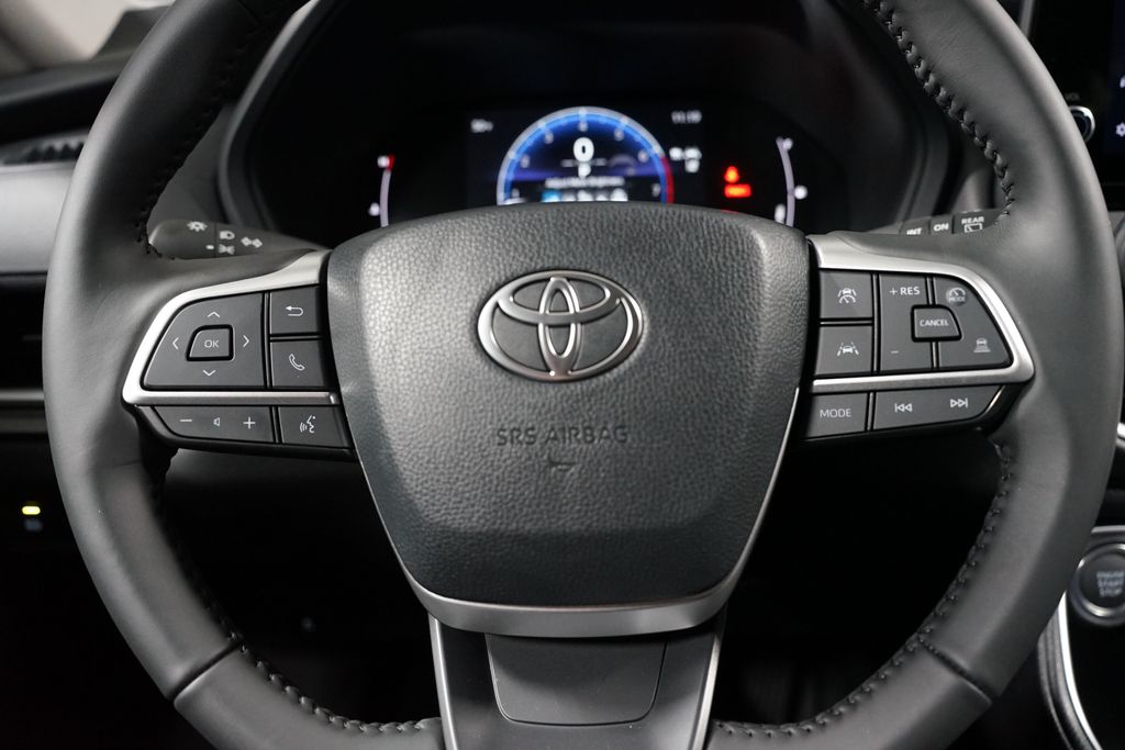 Thumbnail: 2026 Toyota Grand Highlander - 12