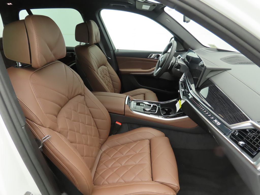 Thumbnail: 2026 BMW X5 - 19