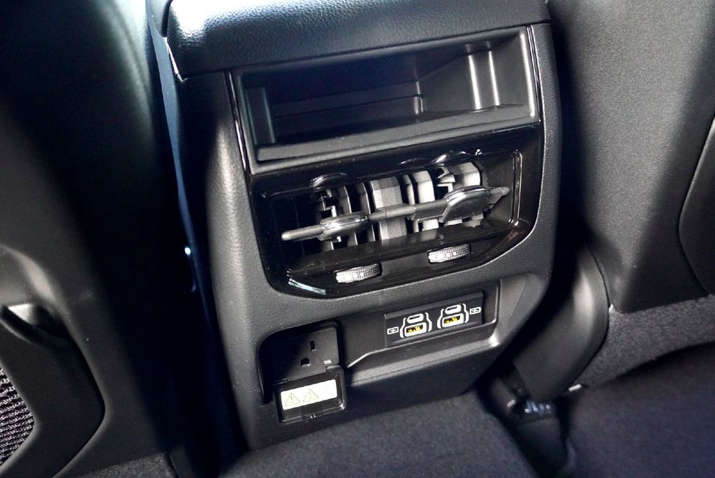 New Car 2025 Jeep Grand Cherokee  Laredo For Sale Under $50,000 In Taylor, Texas