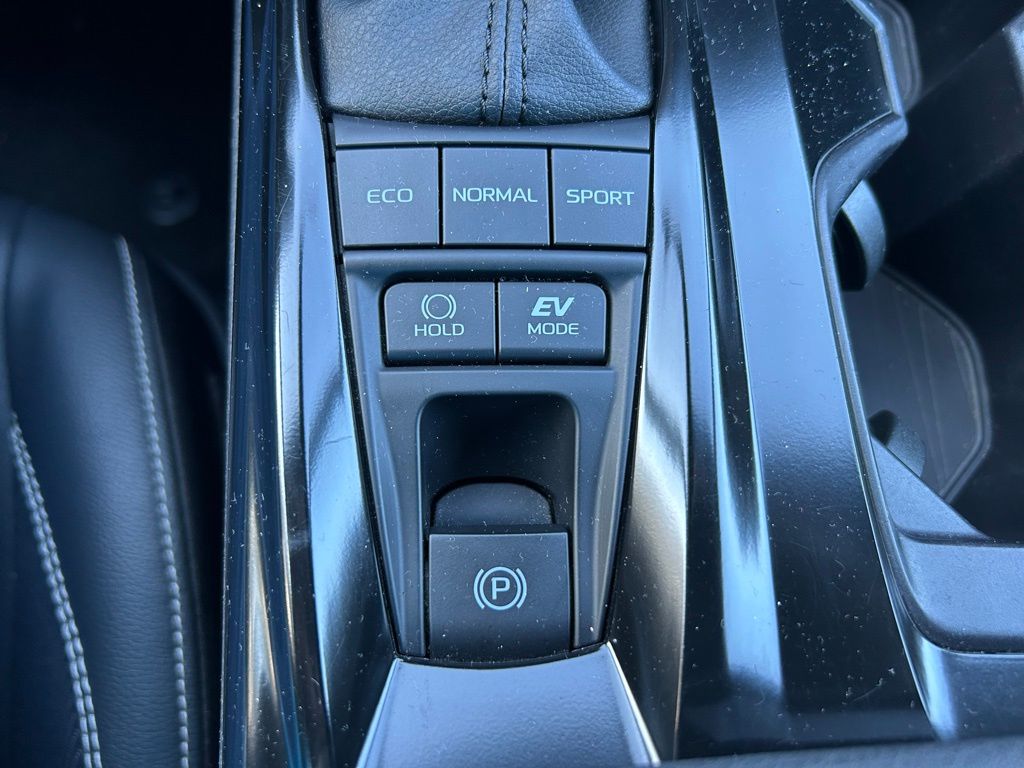 Thumbnail: 2025 Toyota Camry - 27