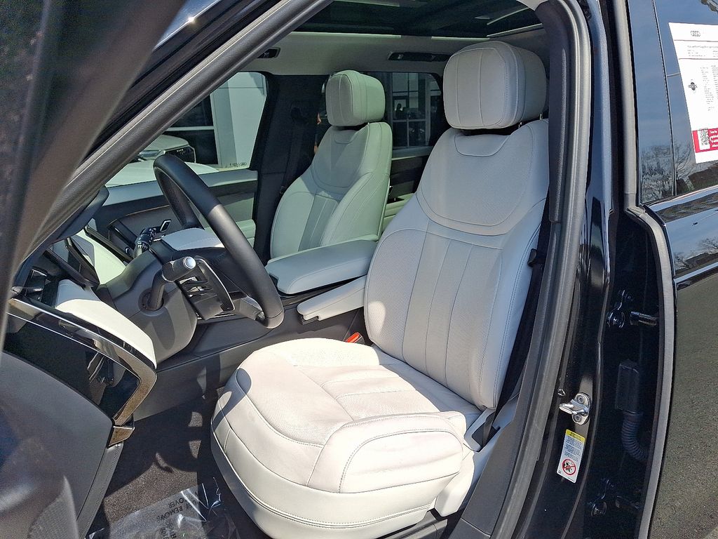 Thumbnail: 2024 Land Rover Range Rover Sport - 13