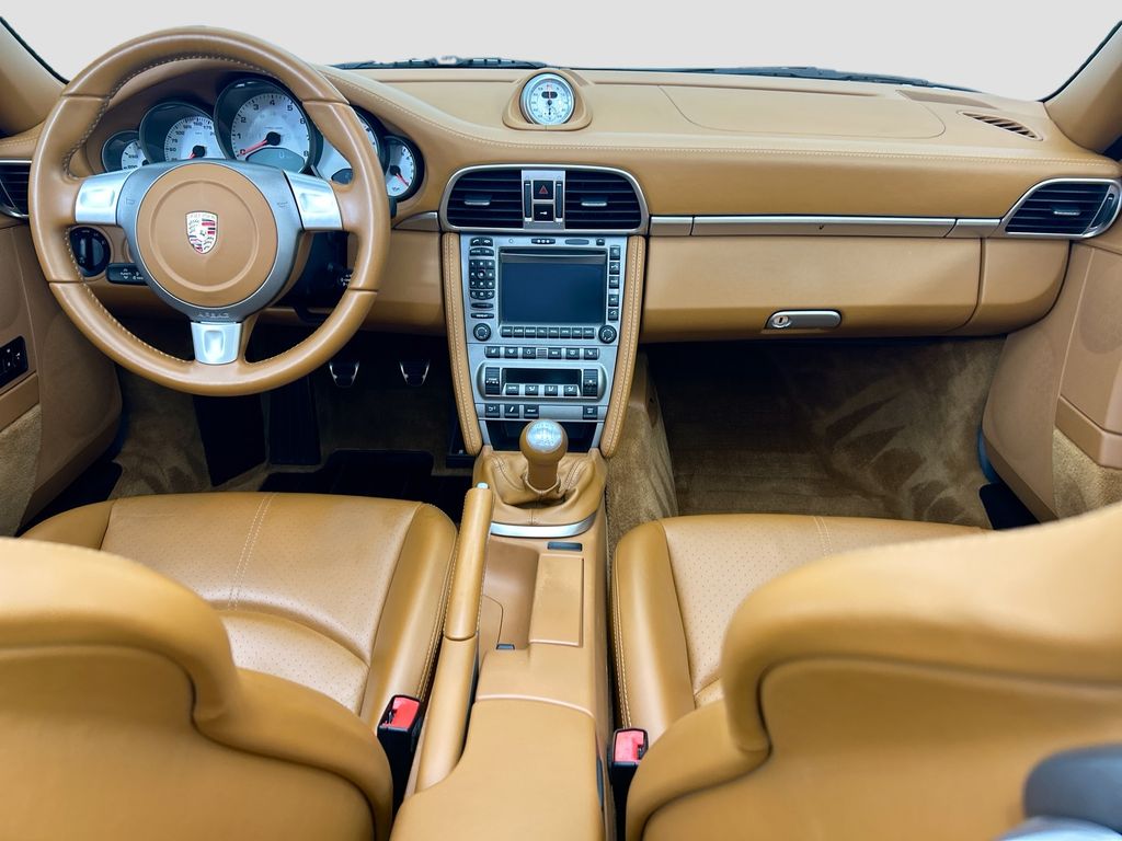 Thumbnail: 2006 Porsche 911 - 15