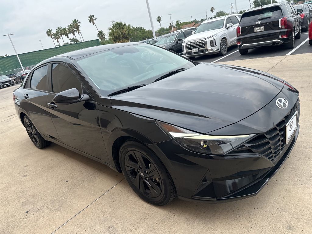 2022 Hyundai Elantra SEL 3