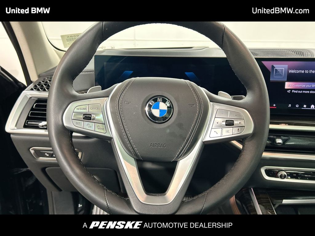 Thumbnail: 2025 BMW X7 - 14