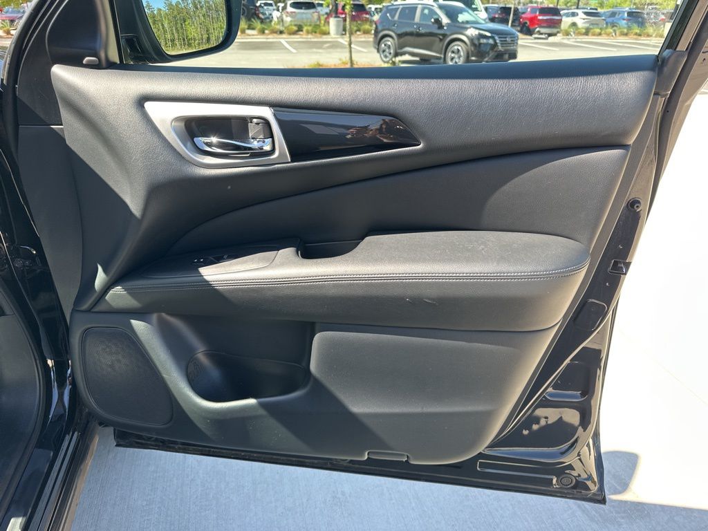 2020 Magnetic Black Pearl Nissan Pathfinder SV FWD SUV