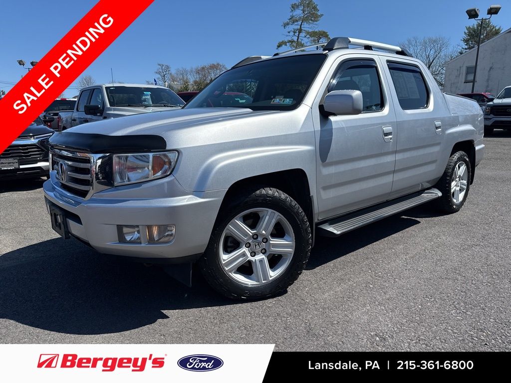 Alabaster Silver Metallic 2012 Honda Ridgeline RTL Pickup Truck Four-Wheel Drive 5-Speed Automatic