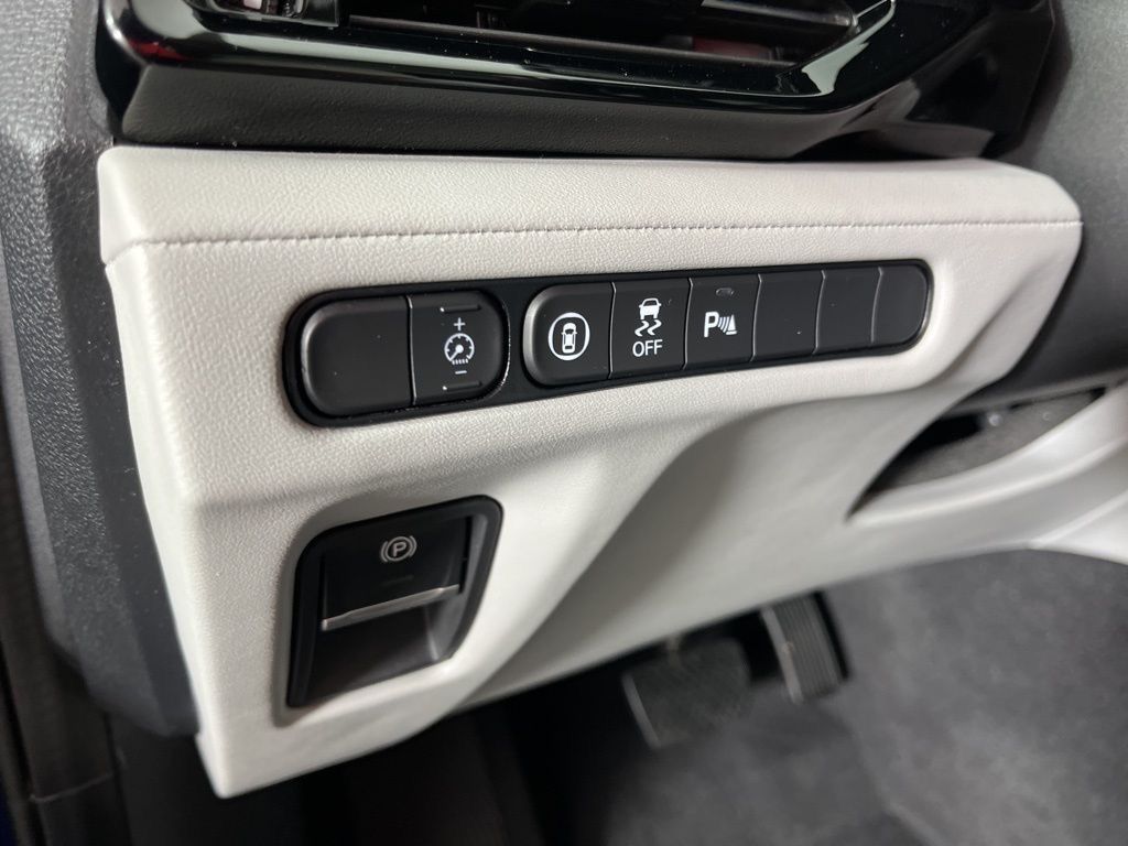 Thumbnail: 2023 Acura MDX - 27